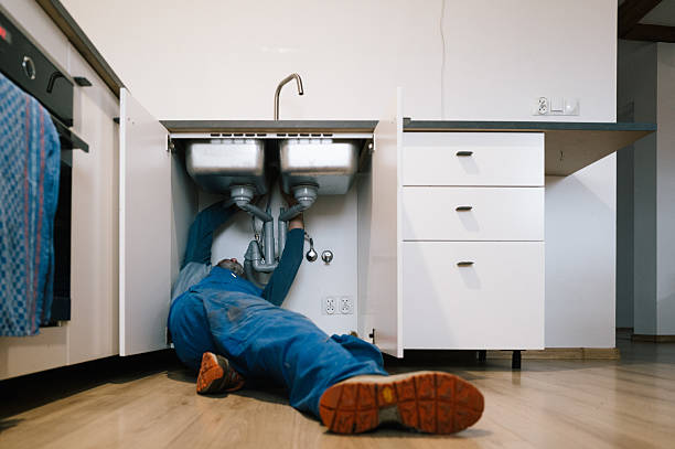 Professional Leak Detection technician working in Bayonne, NJ